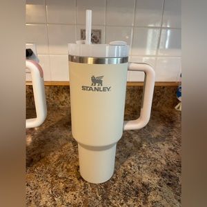 40oz Soft Matte Stanley Tumbler- Sand Dune
